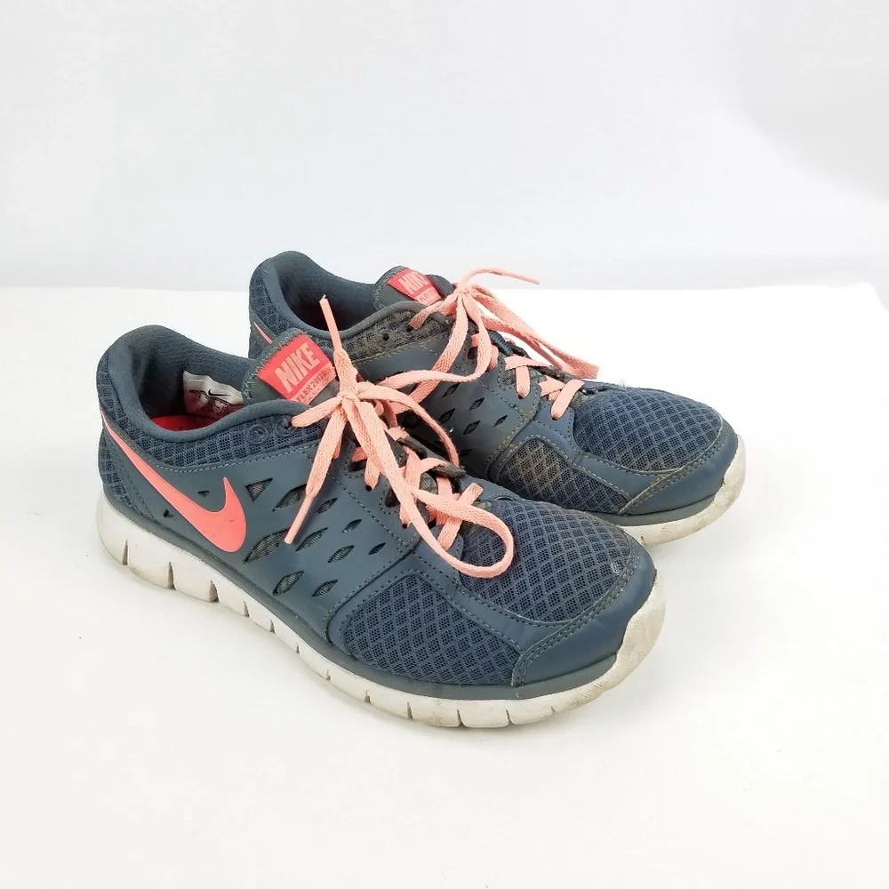 Nike Running Shoe 580440-401 Womens‎ Size 8